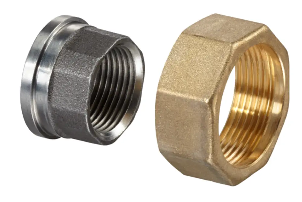 Zwei Gewindetüllen aus Metall, eine in Schwarz und eine in Gold, mit Innengewinde. Oventrop, geeignet für konventionelle Rohrverbindungen.